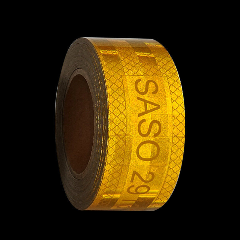 Mercato arabo saudita Pet personalizzato Metalizzato 50mm Hi Vis visibilmente giallo Saso 2913 Nastro riflettente per veicoli Sicurezza dei camion
