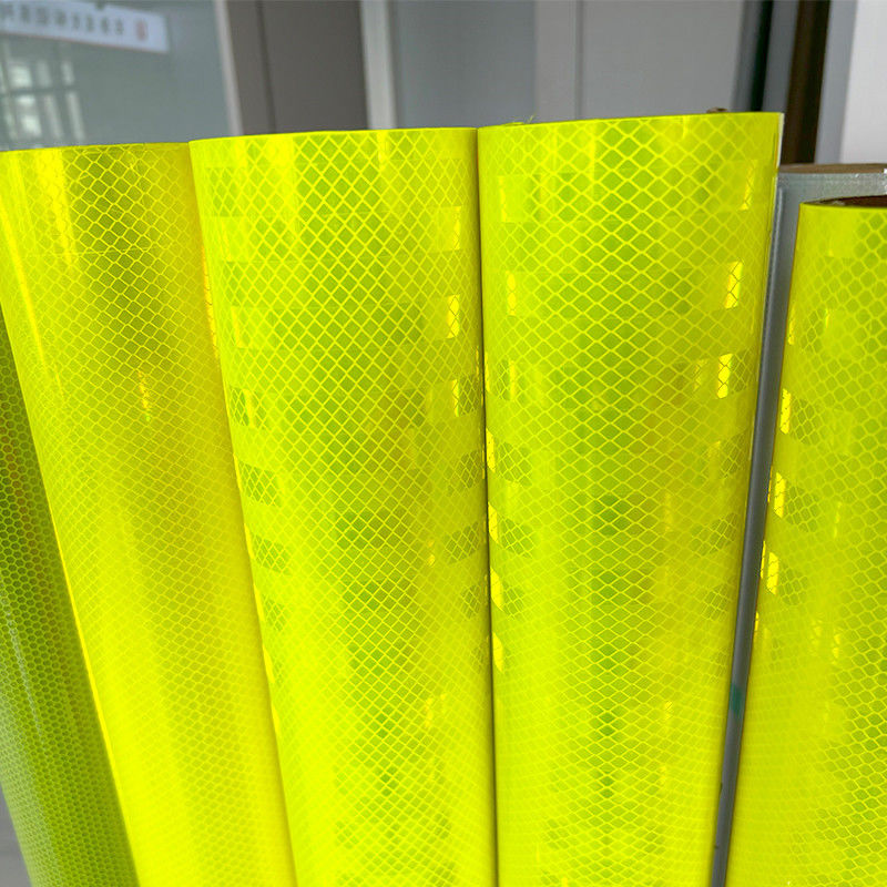 Segnale rigido giallo verde fluorescente foglio riflettente ad alta intensità prismatico con visibilità 24 ore