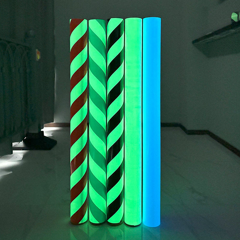Lussuria notturna fotoluminescente verde in film vinilico scuro per decorazioni