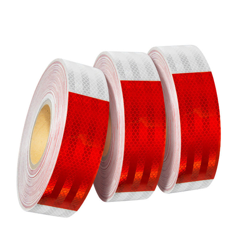 Adesivo DOT-C2 rosso e bianco con nastro retroreflettente retroreflettente