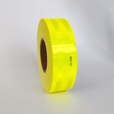 Buon prezzo Nastro di marcatura riflettente ad alta intensità DOT C2 sui rimorchi giallo verde fluorescente in linea