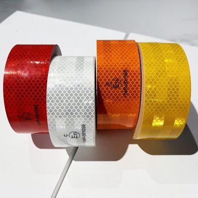 Buon prezzo Nastro riflettente ad alta visibilità 104R ECE personalizzabile da 2 pollici per rimorchi in linea