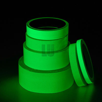 Buon prezzo Self Adhesive PET PVC Acrylic Glow in The Dark Vinyl Roll Vinyl fotoluminescente 2-12 ore in linea